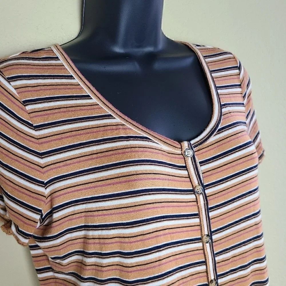 Pink Rose Striped Button Up - Picture 3 of 8